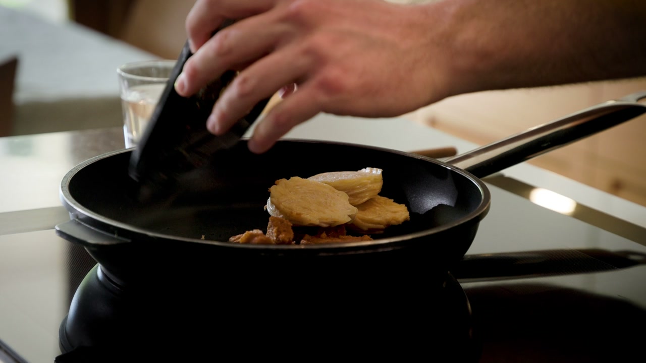 Transfer the product to the pan